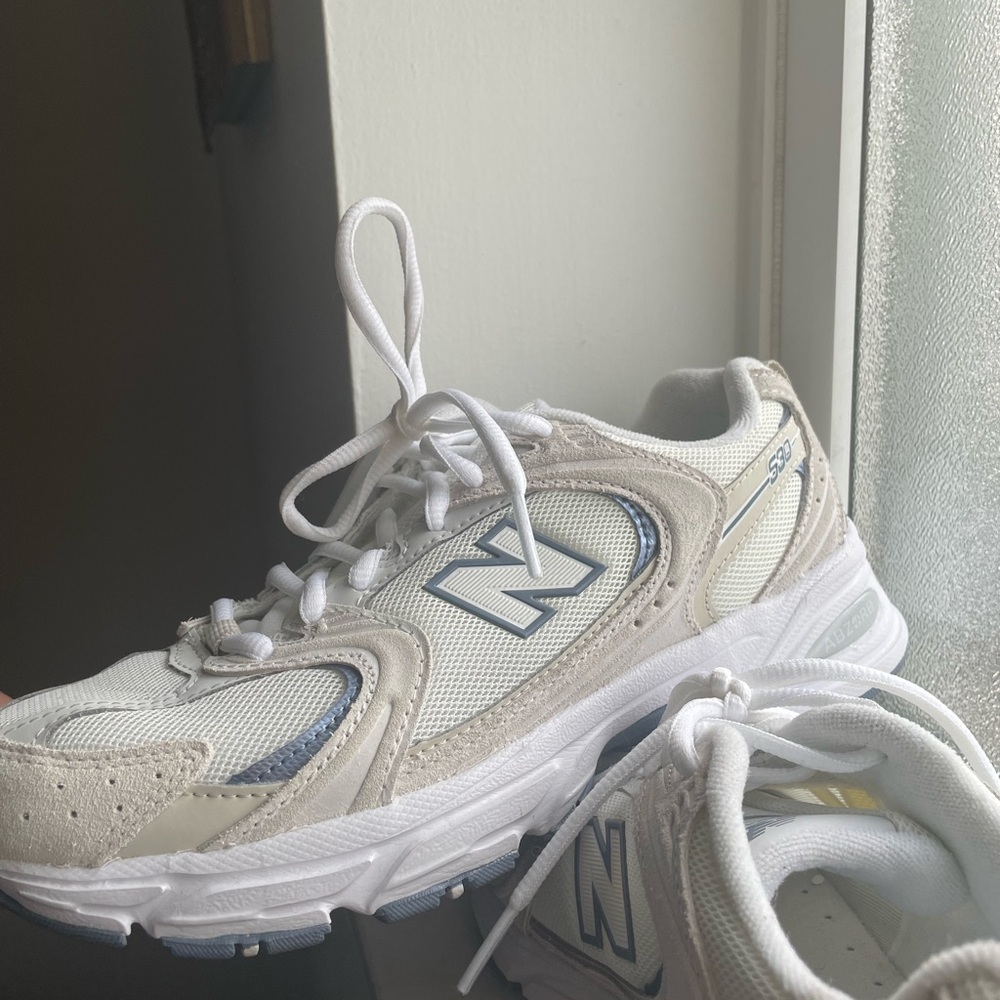 New Balance 530 Sneaker | WMN’S 6 // MEN 4.5